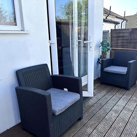 Spacious Holiday Home Near Tube Station - By Starlet Stays London Exteriör bild